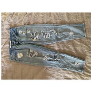 Distress boyfriend jeans